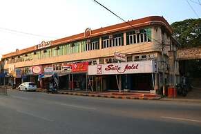 Smile Motel
