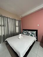 Manila Lee - Malate Bayview Mansion