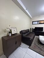 Manila Lee - Malate Bayview Mansion