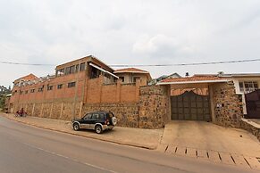 Eden Escape Apartments