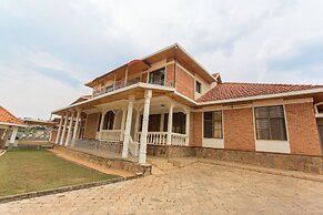 Eden Escape Apartments