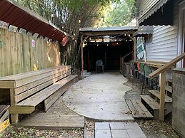 Blue Moon Guest House and Saloon