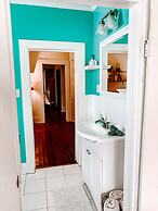 Blue Moon Guest House and Saloon