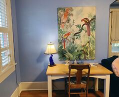 Blue Moon Guest House and Saloon