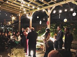 Blue Moon Guest House and Saloon