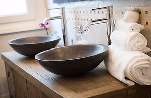 Magnolia St.Peter's Suites