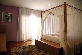 Ramada by Wyndham Furnaspark