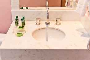 Ramada by Wyndham Furnaspark