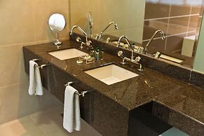 Ramada by Wyndham Furnaspark