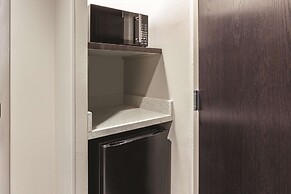 La Quinta Inn & Suites by Wyndham Terre Haute