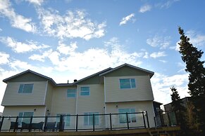 Aurora Deluxe Vacation Guest House