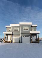 Aurora Deluxe Vacation Guest House