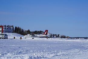 Aurora Deluxe Vacation Guest House