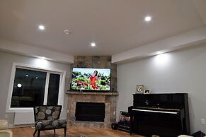 Aurora Deluxe Vacation Guest House