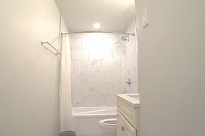 Aurora Deluxe Vacation Guest House