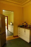 Check Inn B&B - Hostel