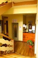 Check Inn B&B - Hostel