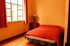 Check Inn B&B - Hostel
