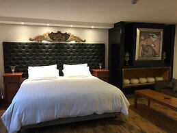 Dolce Lobo Boutique Stay