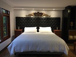 Dolce Lobo Boutique Stay