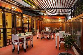 Dolce Lobo Boutique Stay