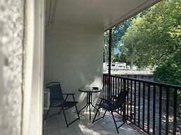 Okanagan Royal Park Inn by Elevate Rooms