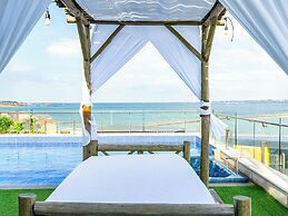 Hotel & Pool Villa Attirance