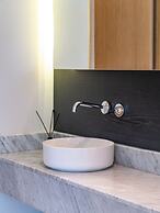 Hotel & Pool Villa Attirance