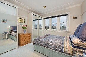 Comfy Coogee Living H328