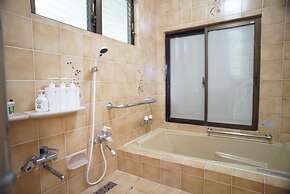 private hotel WALKERS NAKIJIN