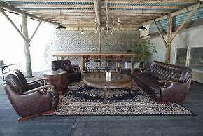 private hotel WALKERS NAKIJIN