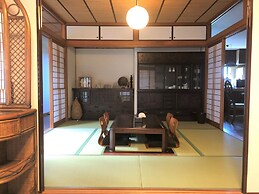 private hotel WALKERS NAKIJIN