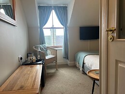 Fort Charlotte Guesthouse