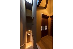 THE MACHIYA VILLA: Sanjo Shirakawa Koji