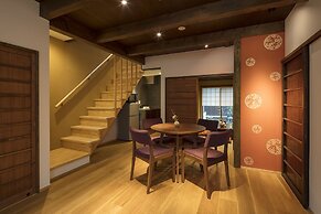 THE MACHIYA VILLA: Sanjo Shirakawa Koji