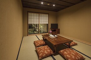 THE MACHIYA VILLA: Sanjo Shirakawa Koji