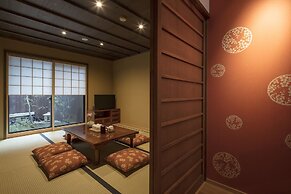 THE MACHIYA VILLA: Sanjo Shirakawa Koji