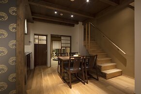 THE MACHIYA VILLA: Sanjo Shirakawa Koji