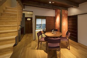 THE MACHIYA VILLA: Sanjo Shirakawa Koji