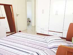 Apartamento a 200m do Mar BCHost 17