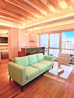 DELUXE HIGHRISE RIVER & CITY VIEW FLATS GYE
