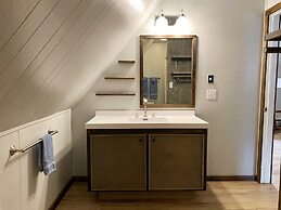 Calm Waters Cabin Resort