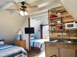 Calm Waters Cabin Resort