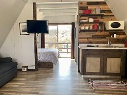 Calm Waters Cabin Resort