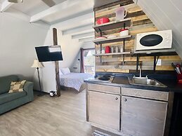 Calm Waters Cabin Resort