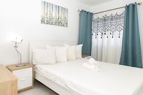 335 Ocean Walk Apartments