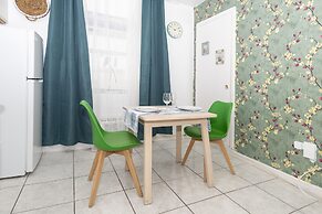 335 Ocean Walk Apartments