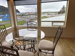 Winchester Bay Inn