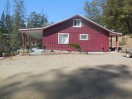 Yosemite Paradise Inn