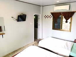 Kru Guesthouse